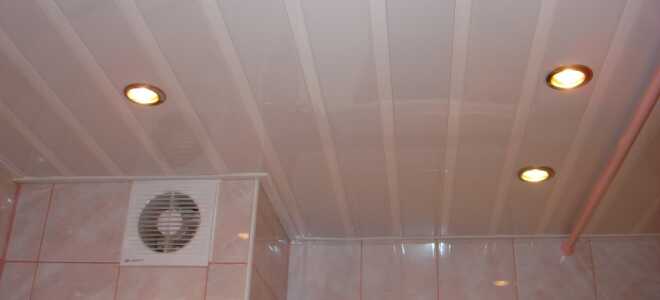 Как выбрать и смонтировать подвесной потолок в ванной