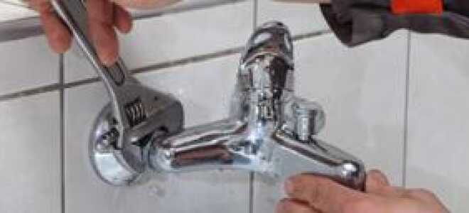 3 основных причины поломки! Что делать, если течет смеситель в ванной из-под гусака: ремонт своими руками