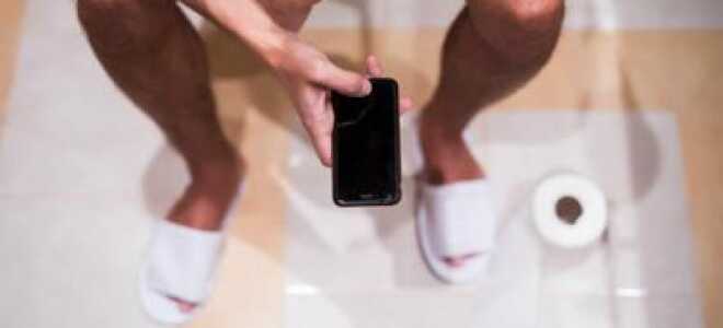 Миф или тревожный факт: почему нельзя долго сидеть на унитазе?