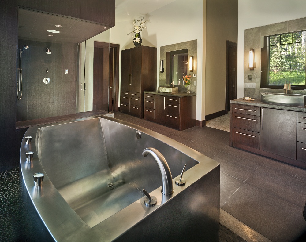 Ванна из стали